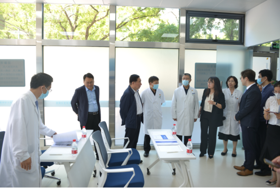 B1 未磁科技全球首臺64通道無液氦心磁圖儀及首個(gè)培訓(xùn)基地落戶北京安貞醫(yī)院1058.png