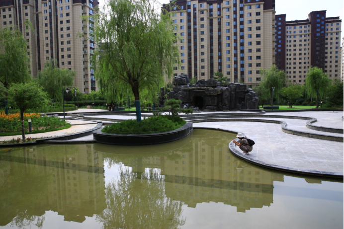 美麗小區品牌靚 規范管理樹標桿 )8.113791.png