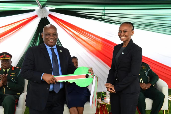 B9 聯凱建工集團旗下RIC房地產公司向博茨瓦納國防部交付住宅30.png